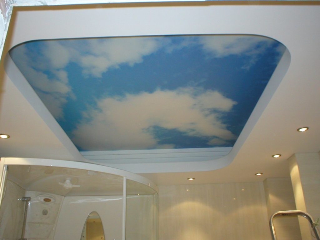 Натяжной потолок с рисунком неба с облаками у вас дома